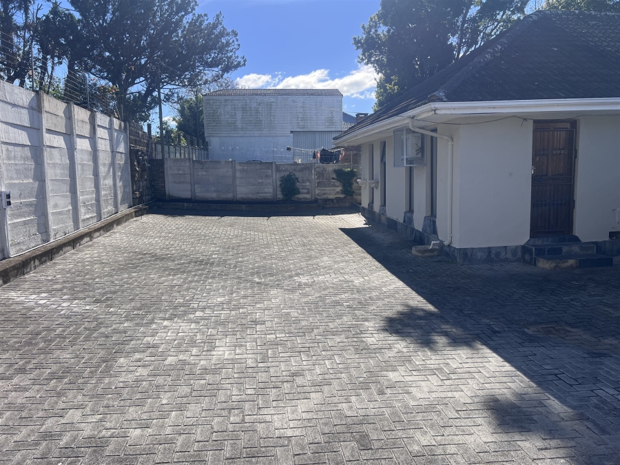 Commercial Property for Sale in Vincent Eastern Cape